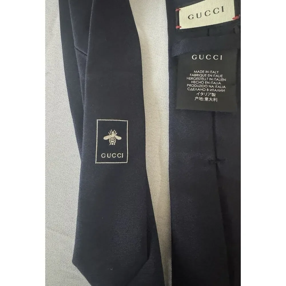 NWT Gucci Panther Appliquéd Silk & Wool Blend Navy Blue Underknot Tie $250.00